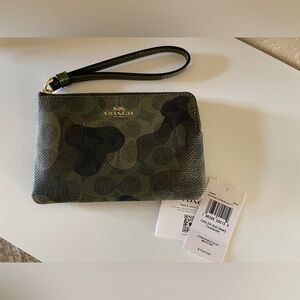 NWT Coach Camouflage Wristlet in Green and Black